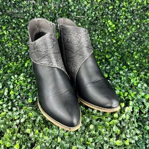 TINSTREE POINT -TOE ANKLE BOOTS 8.5 Woman